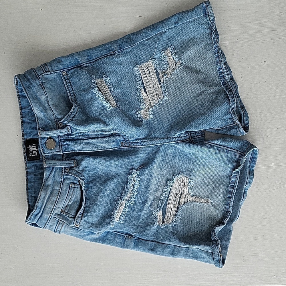 Simple society Distressed Jeans shorts size 0/24